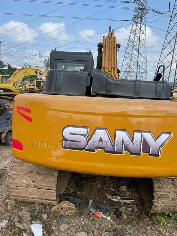 Sany 215 Water Track. China Type · Photo 1