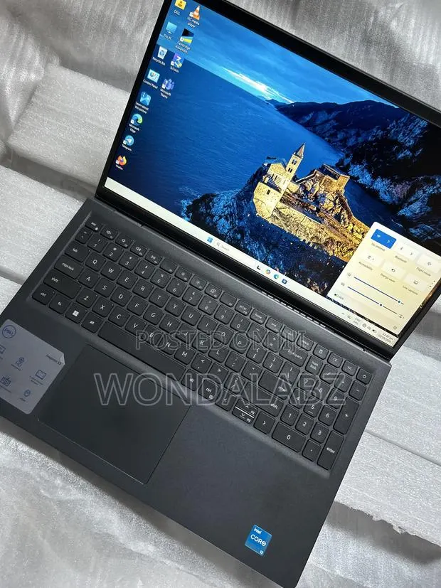 Laptop Dell Inspiron 15 8GB Intel Core i3 SSD 256GB · Photo 1