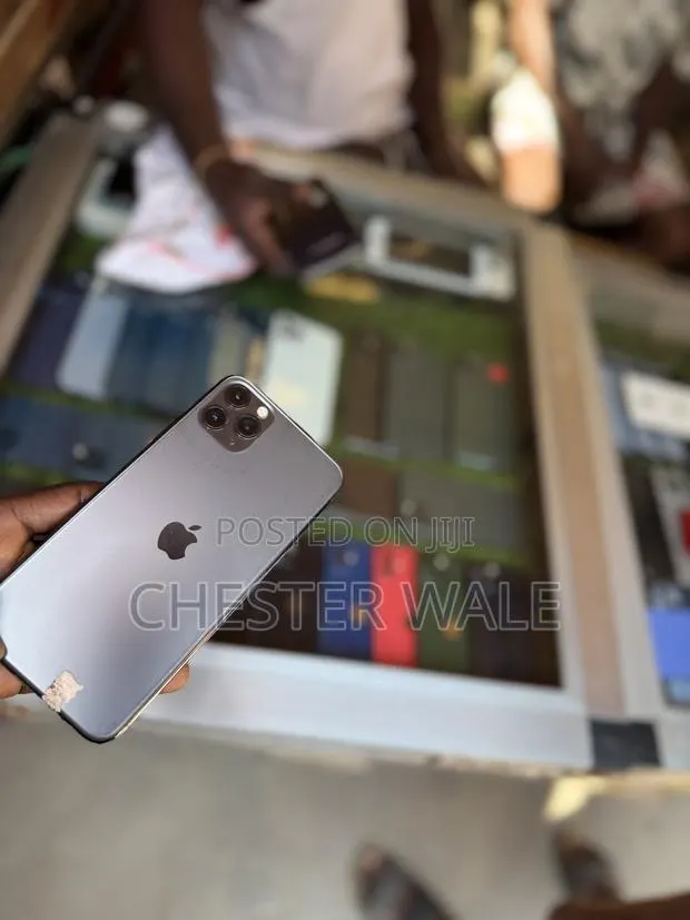 Apple iPhone 11 Pro Max 256 GB Black · Photo 1
