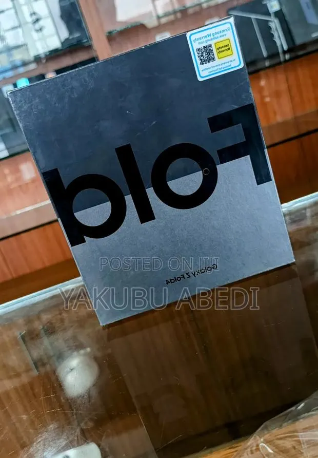 New Samsung Galaxy Z Fold4 1 TB Black · Photo 1