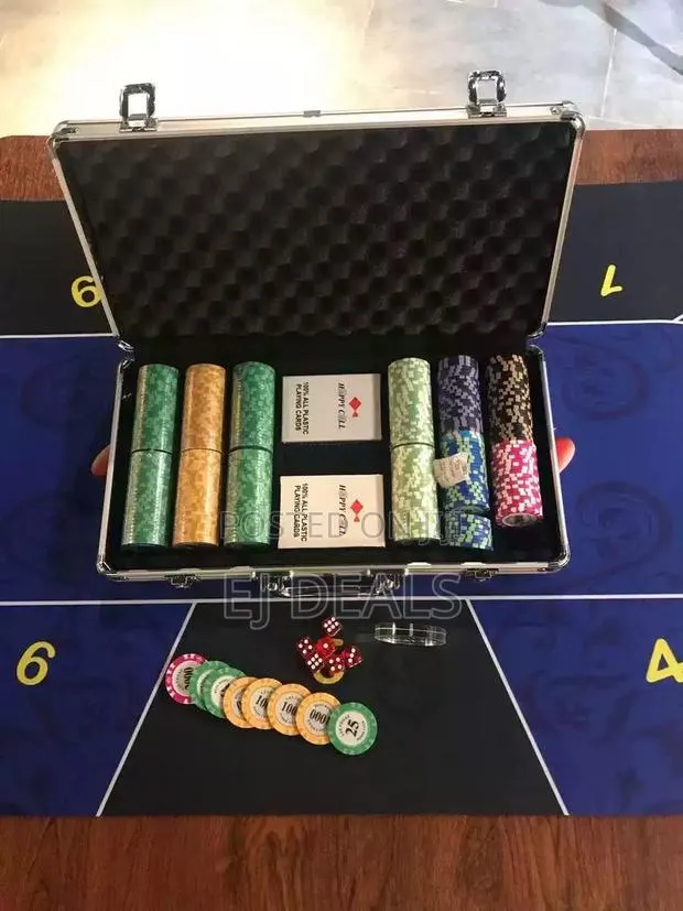 Poker Game Full Set · Photo 1