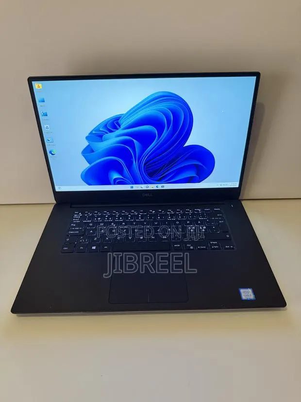 Laptop Dell Precision 5530 32GB Intel Core i5 SSD 512GB · Photo 1