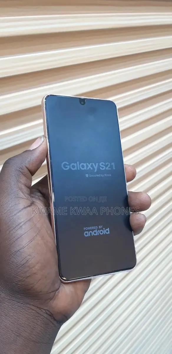 New Samsung Galaxy S21 5G 128 GB Gold · Photo 1