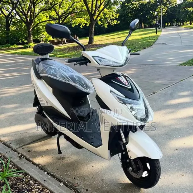 New Arc Vector 2025 White · Photo 1