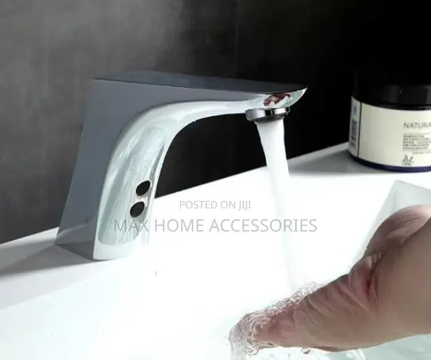 Sensor Basin Tap · Photo 1