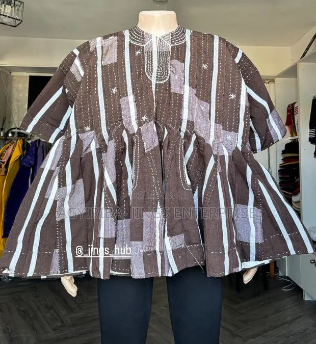 Brown and White Fugu · Photo 1