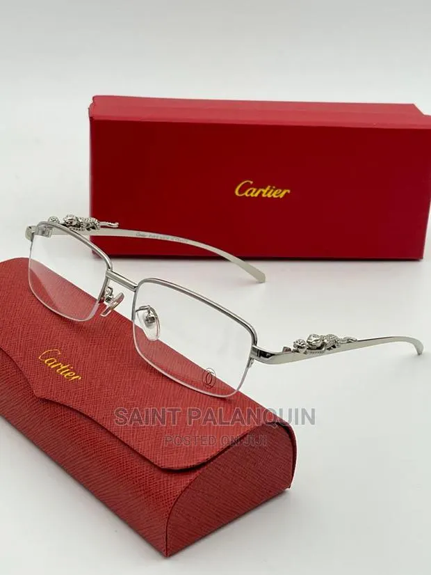 Plain Glasses · Photo 1