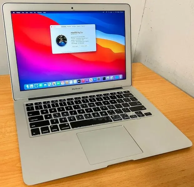 Laptop Apple MacBook Air 2015 8GB Intel Core i5 SSD 128GB · Photo 1