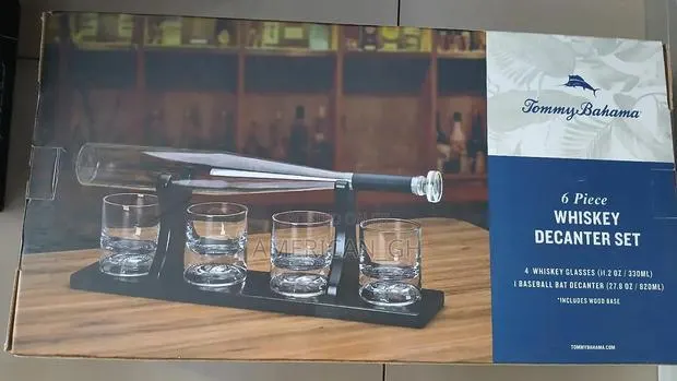 6 Piece Baseball Whiskey Decanter Set · Photo 1