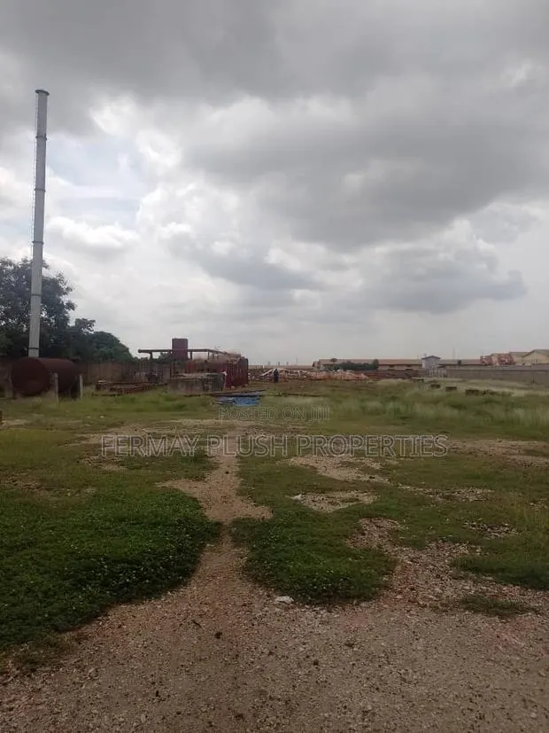 Land for Sale Around Lake Side Estate · Photo 1