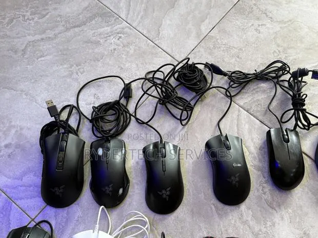 Corsair Gaming Mouse · Photo 1