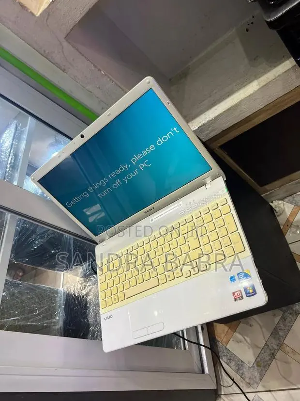 New Laptop Sony VAIO E11125CN 6GB Intel Core I3 HDD 500GB · Photo 1