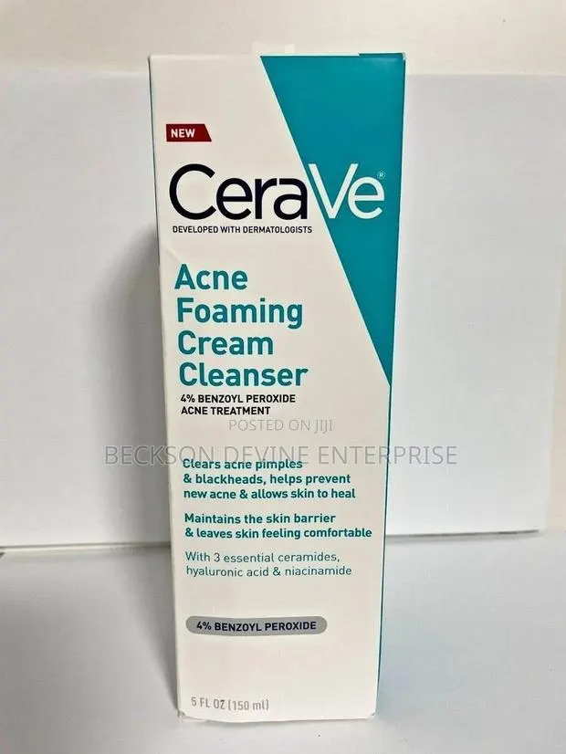 Cerave Acne Foaming Cream Cleanser · Photo 1