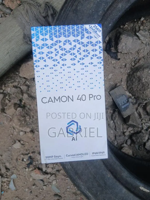New Tecno Camon 40 Pro 5G 256 GB Blue · Photo 1
