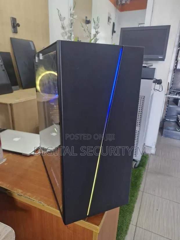 Desktop Computer Asus 16GB AMD Ryzen 7 SSD 1T · Photo 1