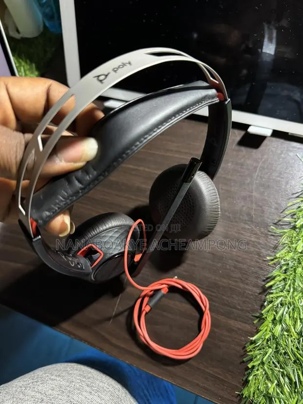 Poly Blackwire 5220 Stereo USB Headset · Photo 1