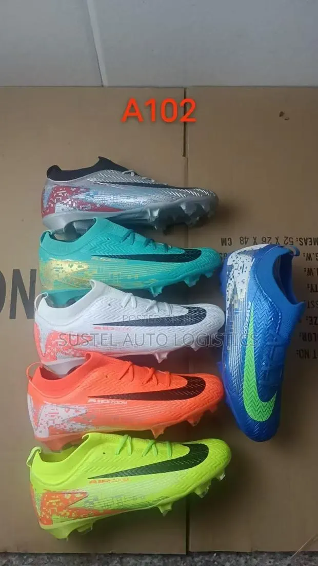 Football Boots · Photo 1