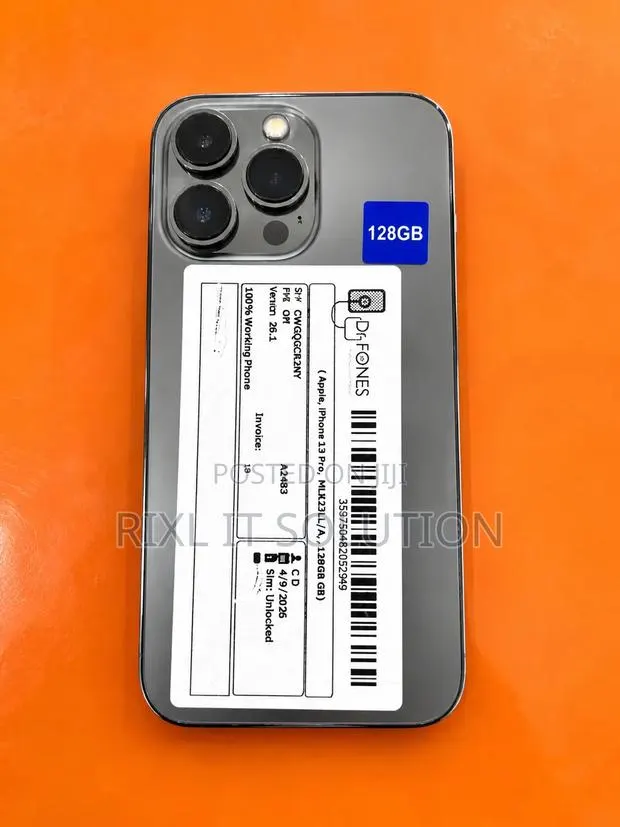 Apple iPhone 13 Pro 128 GB Gray · Photo 1