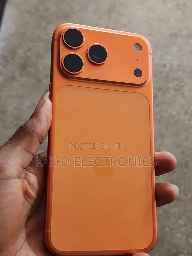 Apple iPhone 17 Pro Max 256 GB Orange · Photo 1