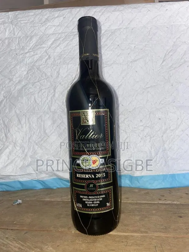 Spanish Red Wine — Utiel-Requena DOP, 13% ABV, 750ml · Photo 1