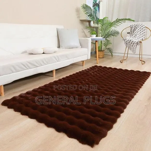 Plush Fluffy Carpet for Modern Living · Photo 1