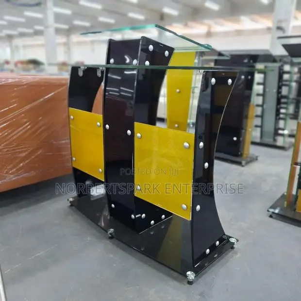 Glass Pulpit · Photo 1
