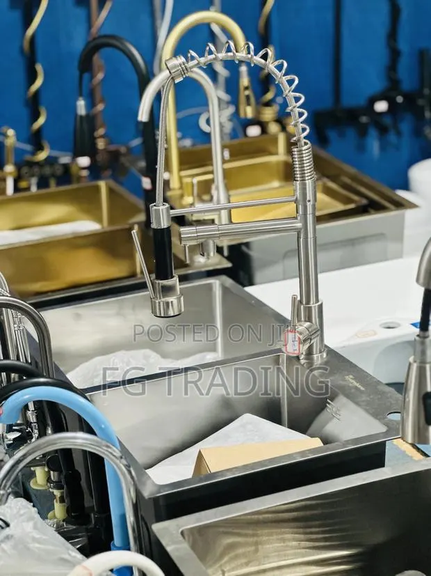 Complete Kitchen Sink + Pull Out Tap - Quality Silver Sink · Photo 1