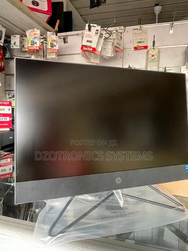 New HP 200 G4 22 All-in-One 8GB Intel Core i5 SSD 512GB · Photo 1