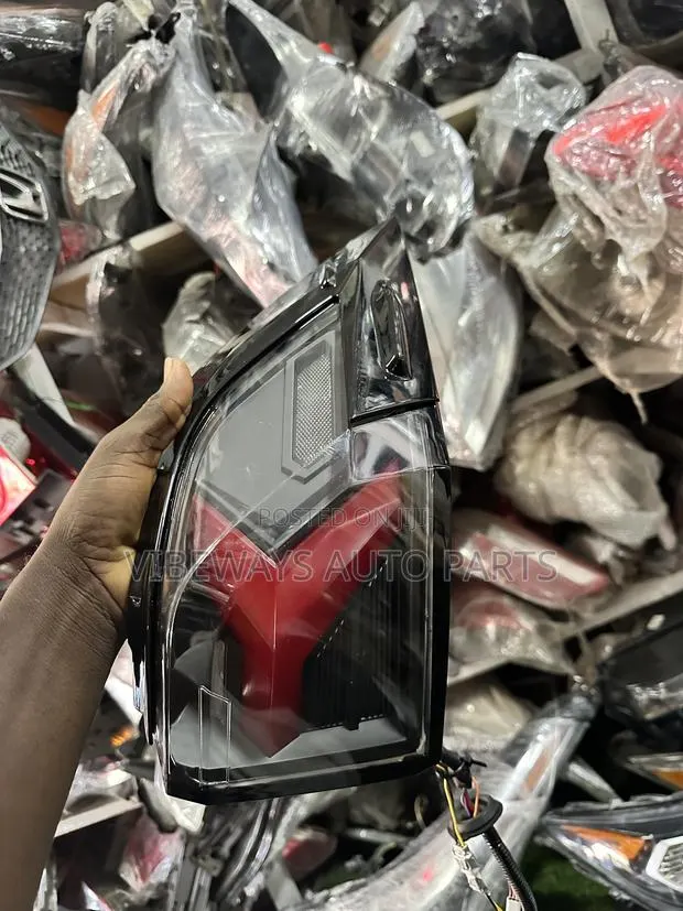 Toyota RAV4 2020-2021-2023-2024 Taillight Spec Full Led Set Original · Photo 1