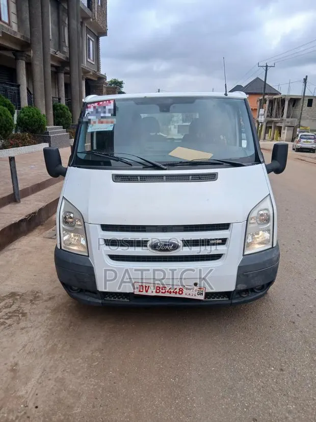 Ford Transit 2010 White · Photo 1