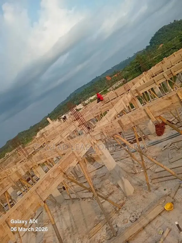 Decking Materials for Rentals · Photo 1