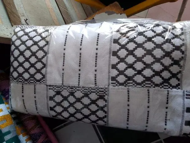 Black and White Kente / Handmade Kente · Photo 1