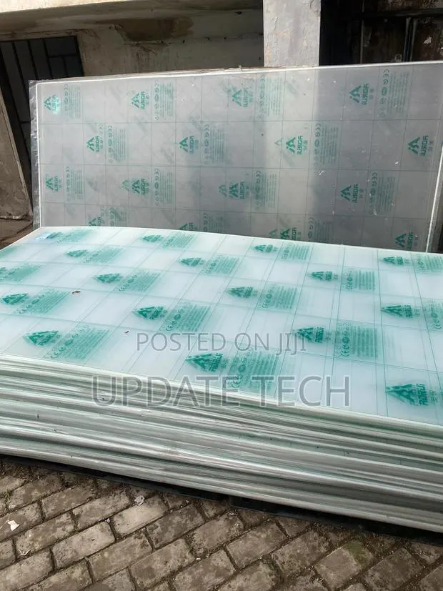 Clear Perspex ( Flexible Glass ) · Photo 1