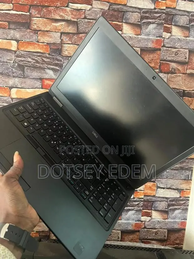 Laptop Dell 8GB Intel Core i5 SSD 128GB · Photo 1