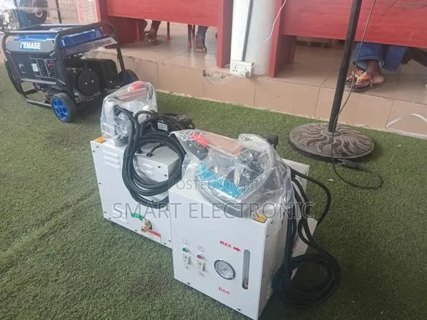 Electric Steam Boiler Generator for Professional Ironing · Photo 1