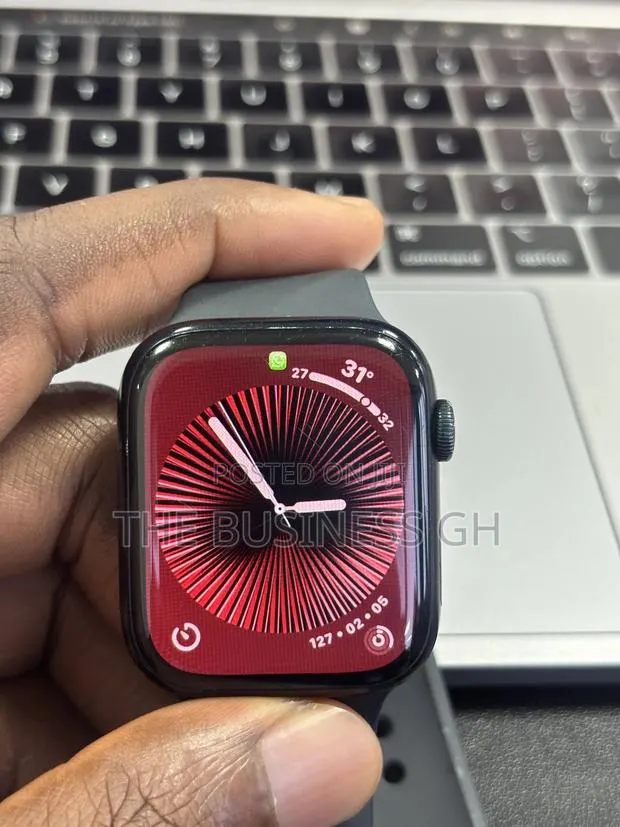 Apple Watch Series 8 38mm · Photo 1