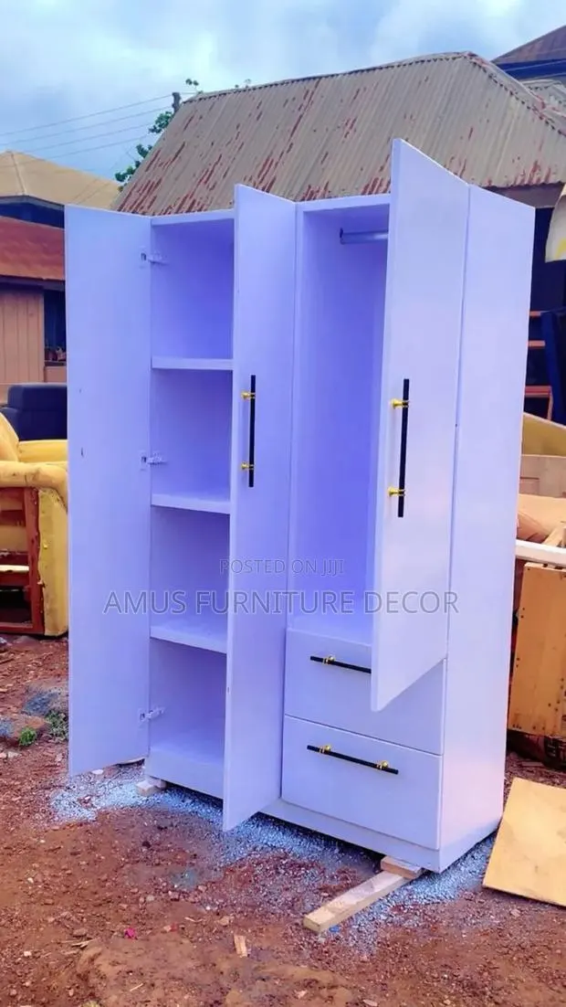 Spacious Luxury Wardrobe · Photo 1