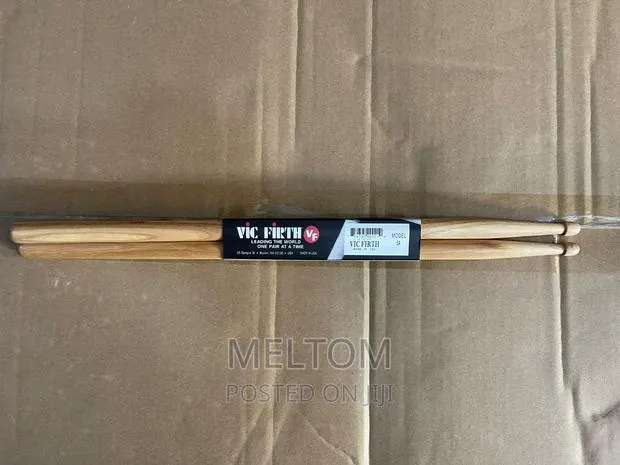 Vic Firth 5A Drumstick · Photo 1