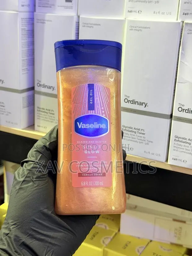 Vaseline Sunlit Glow Body Shimmer Gel Oil · Photo 1