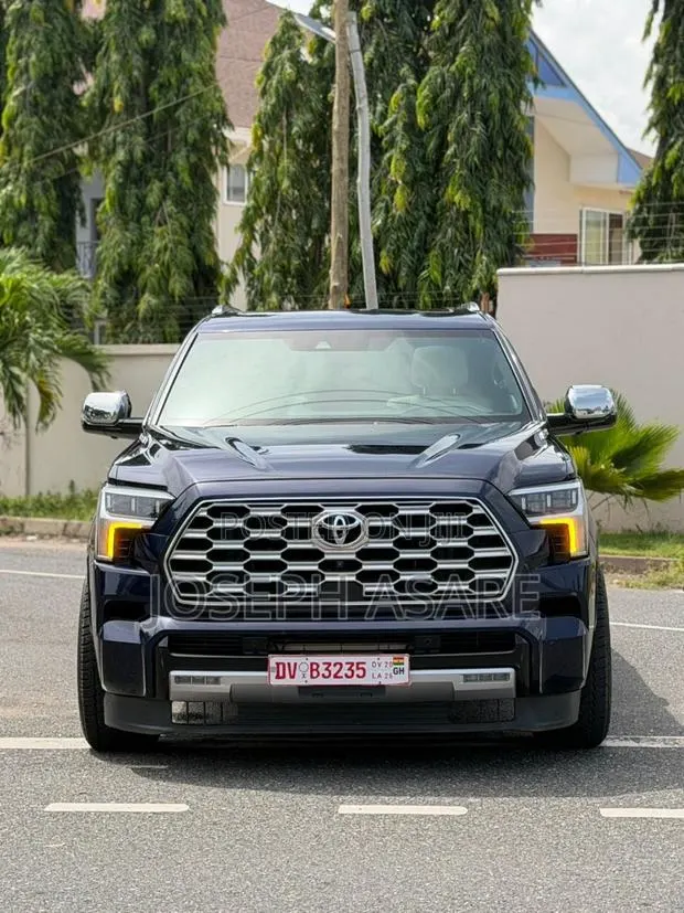 Toyota Sequoia Capstone 4WD 2023 Blue · Photo 1