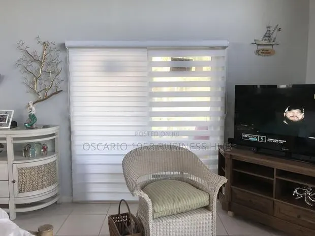 Amazon Basics Window Curtain Blinds · Photo 1