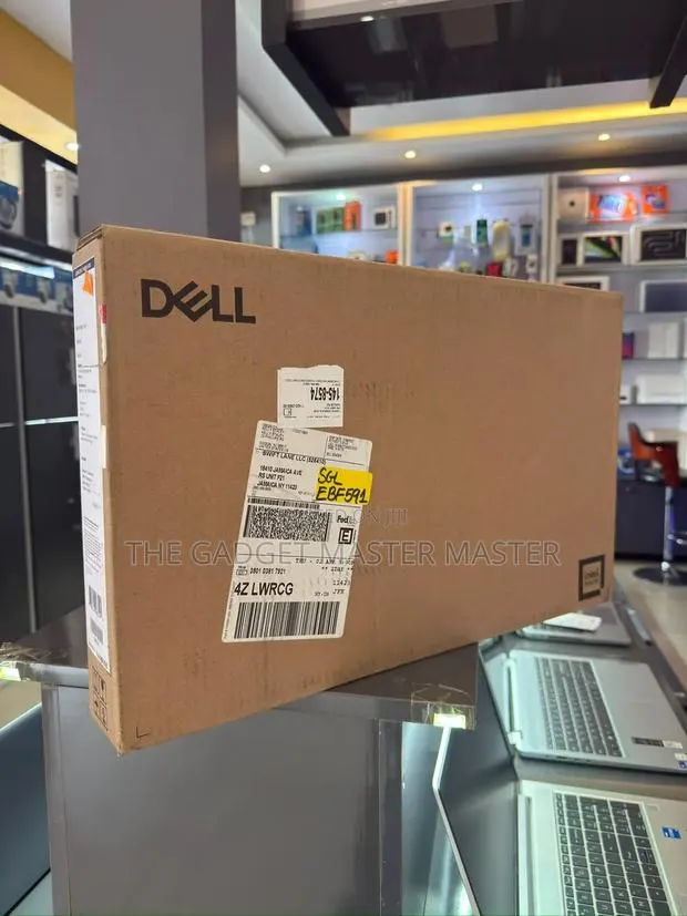 New Laptop Dell Plus 16 16GB Intel Core Ultra 7 SSD 1T · Photo 1