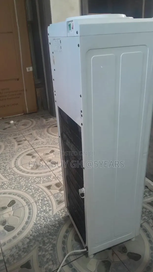 Decakila Water Dispenser – Modern Look, Efficient Performance · Photo 1