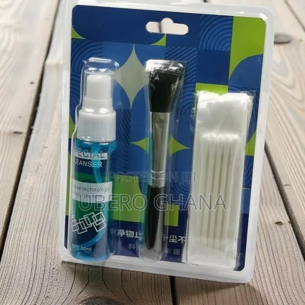 Ubero 4 in 1 Computer, Phone, Camera Tv Screen Cleaning Kit · Photo 1