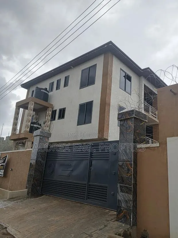 2bdrm Apartment in Adenta Amrahia, Frafraha for rent · Photo 1