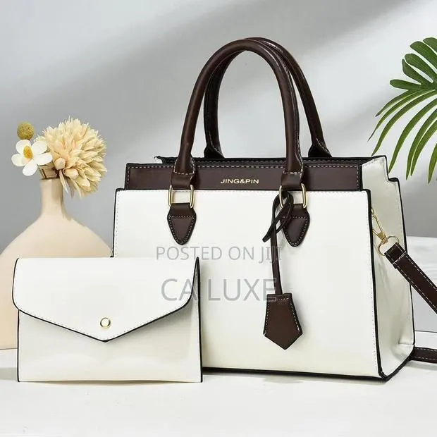 Stylish Multipurpose Ladies Dressing Handbag · Photo 1