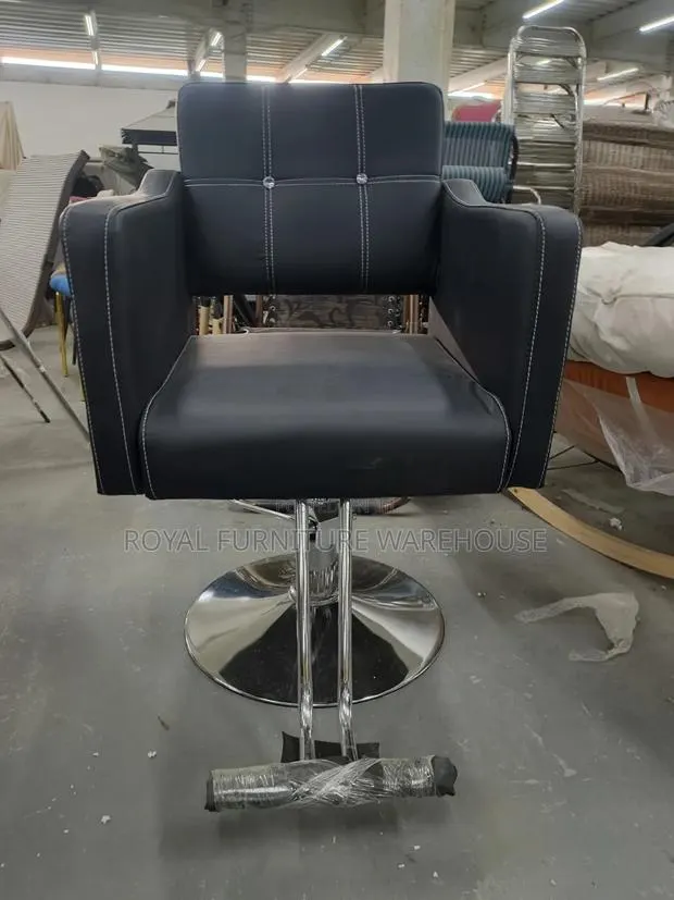 Foreign Salon Chair · Photo 1