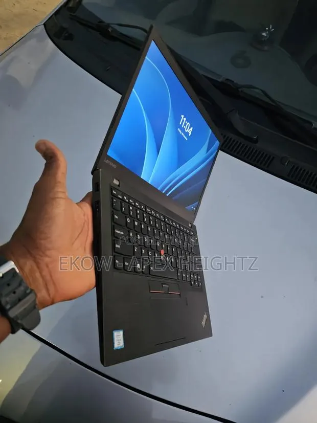 Laptop Lenovo ThinkPad T470s 12GB Intel Core i5 SSD 256GB · Photo 1