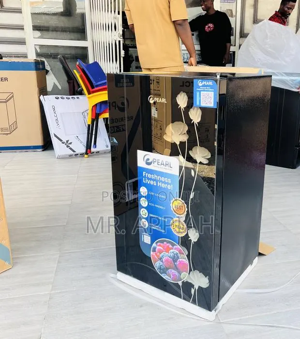 Fast Freezing Function Pearl Pf-109-2b Table Top Fridge(Black). · Photo 1