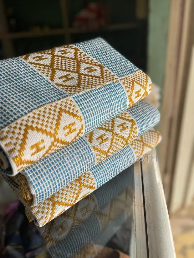 Classy Original Bonwire Kente · Photo 2